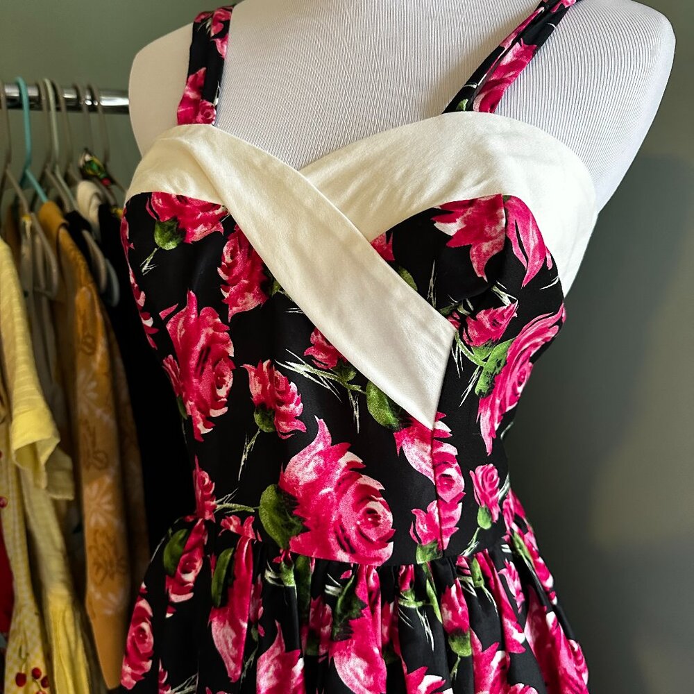 Unique Vintage Roses - Picture 2 of 3
